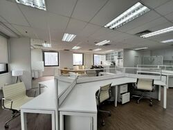 Lippo Centre (D2), Office #558113701